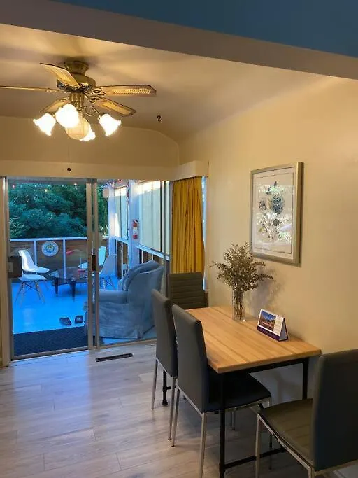 Unique Park House 5Min Walk To Subway Apartment Vancouver 0*,  Canada