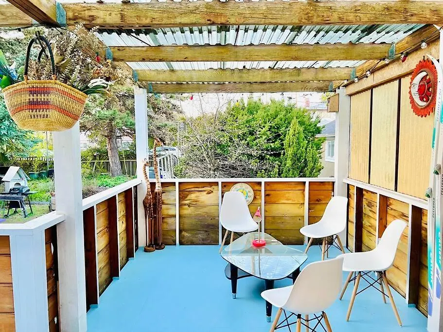Unique Park House 5Min Walk To Subway Apartment Vancouver