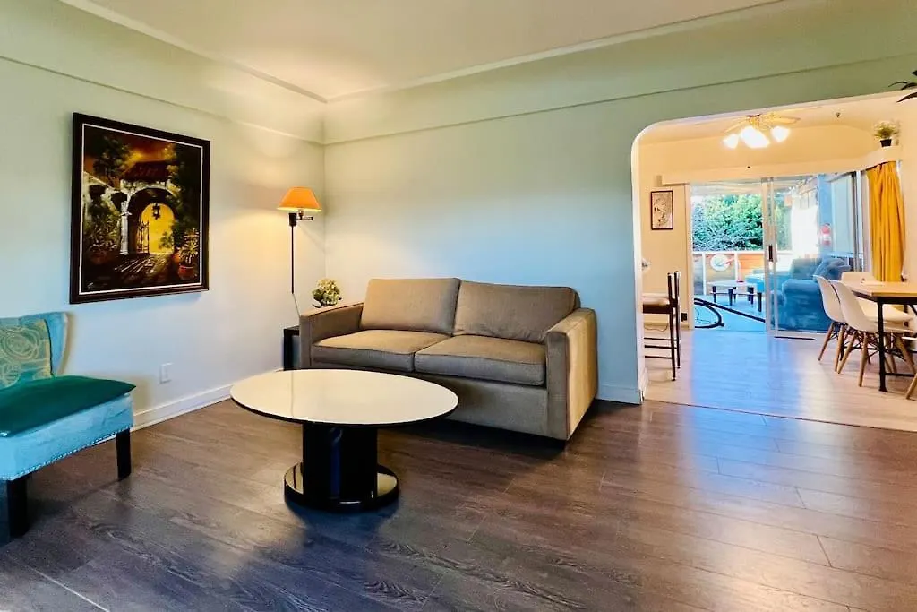 Unique Park House 5Min Walk To Subway Apartment Vancouver